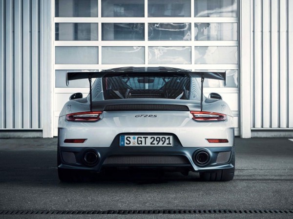 2018-porsche-911-gt2-rs-2-1-1