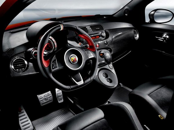 500-abarth-695-tributo-ferrari-13