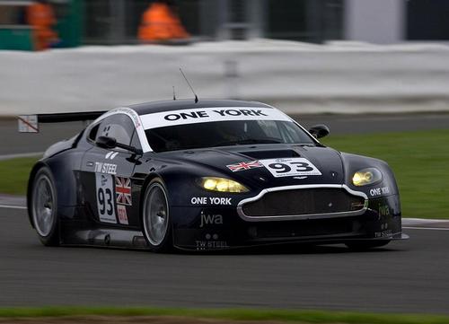 ASTON MARTIN V8 Vantage GT2