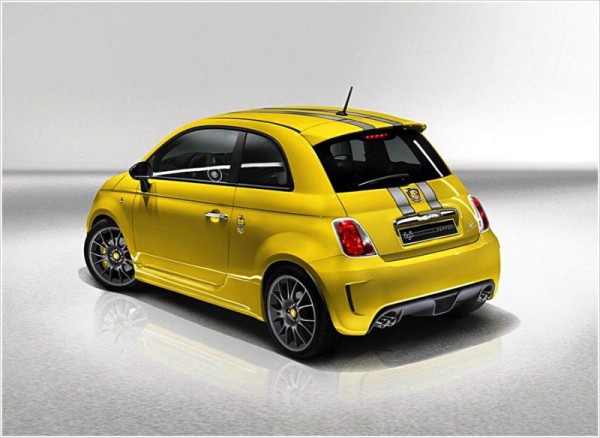 abarth-695-tributo-ferrari-rear-angle-800x584