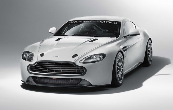 aston-martin-v8-vantage-gt4_1