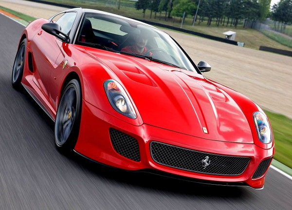 ferrari-599_gto_2011_1280x960_wallpaper_01