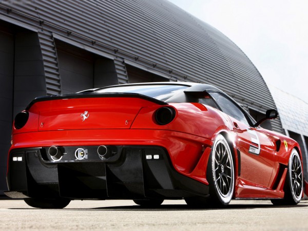 ferrari-599xx_2010_1024x768_wallpaper_05