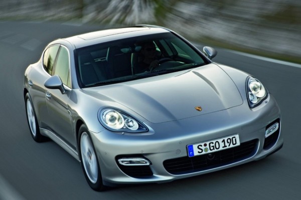 porsche_panamera_leaked_shots_005-1122-950x673